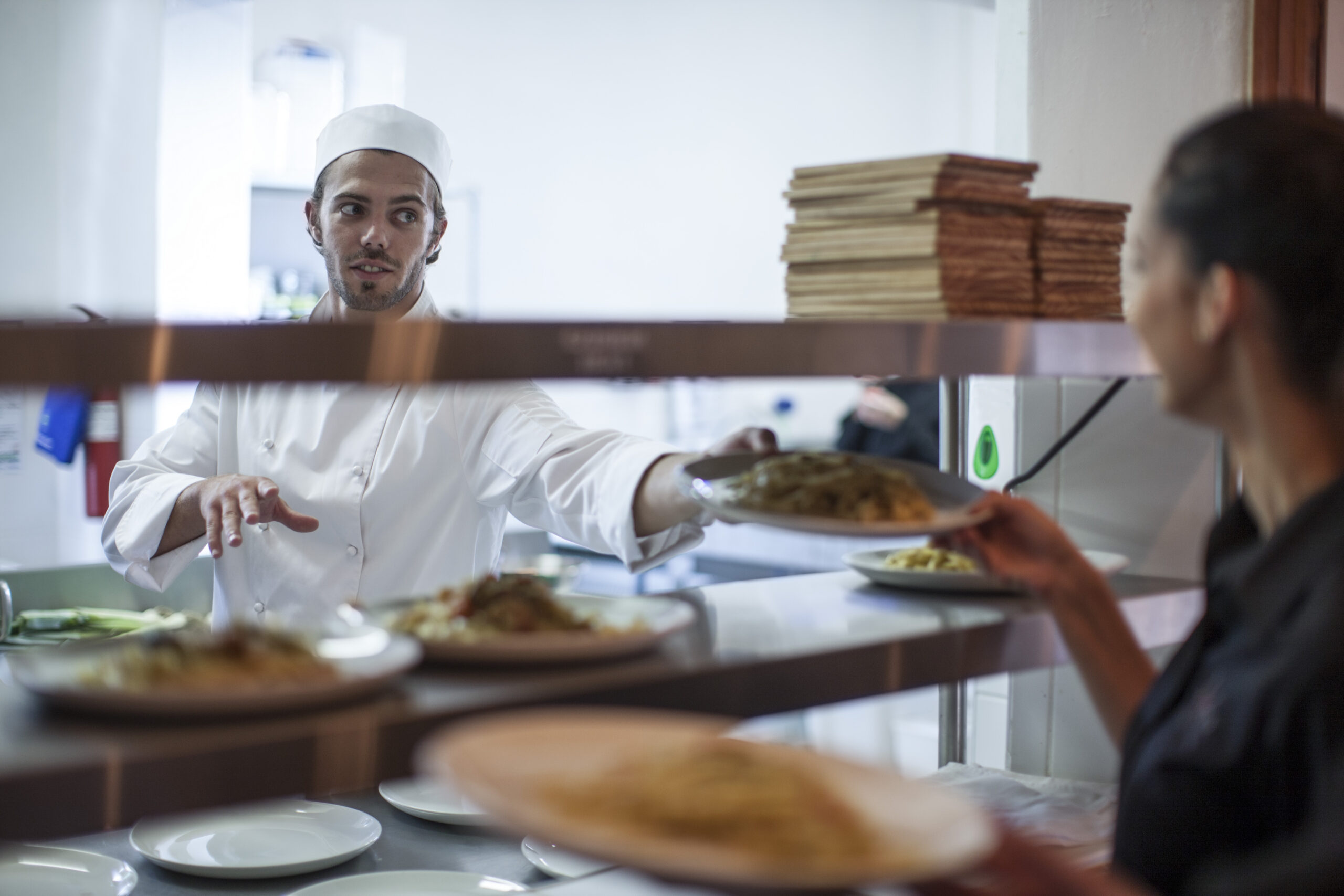 TITRE PRO EMPLOYE POLYVALENT DE RESTAURATION